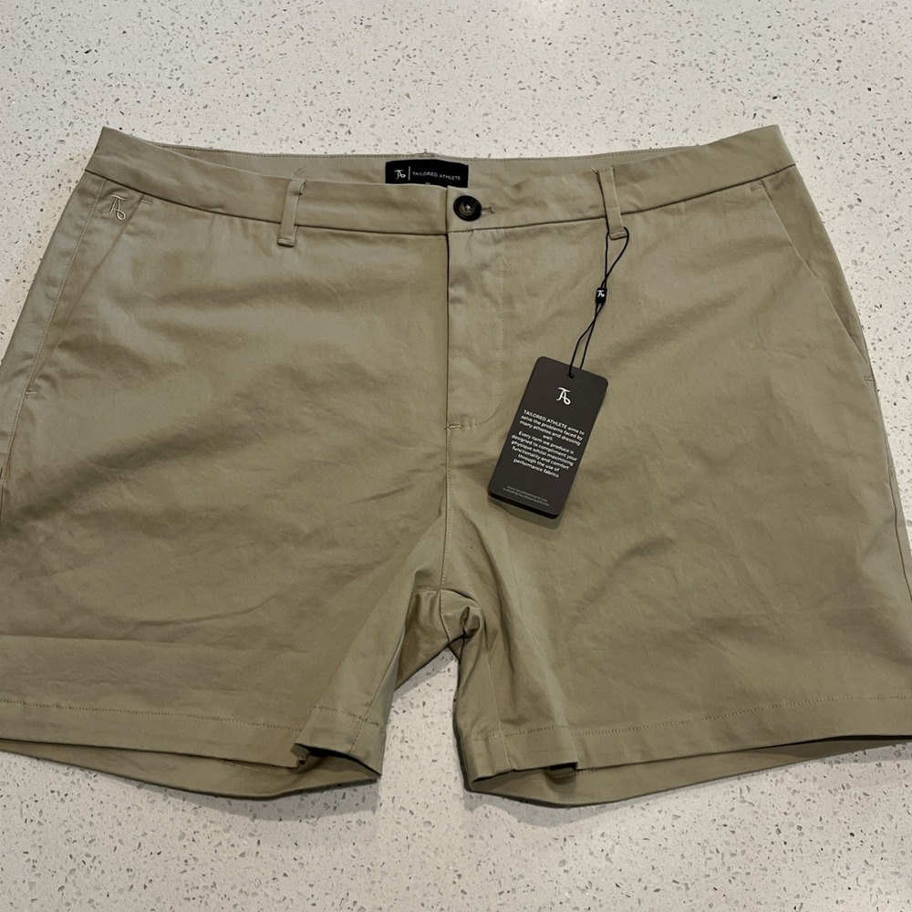 Tailored Athlete Muscle Fit  Men's Shorts 38W 5" Inseam NWT